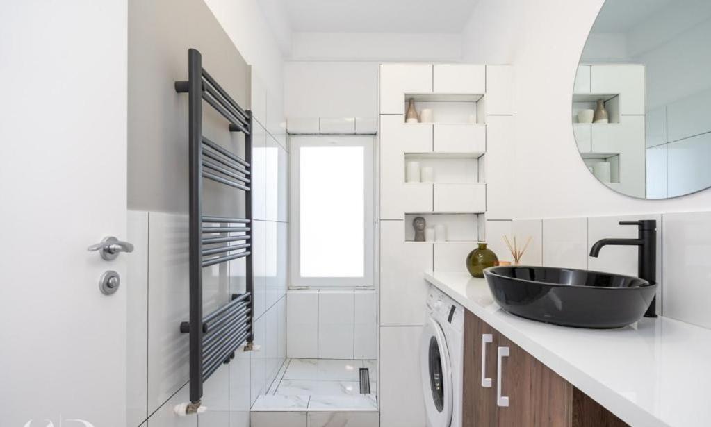 Majestic Apartament With View In Magheru Букурещ Екстериор снимка